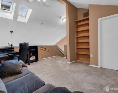 492 Bayberry Court - Photo Thumbnail 35