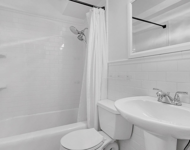 315 E 70th Street - Photo Thumbnail 4