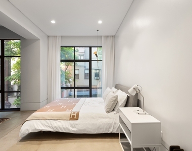 126 E 62nd Street - Photo Thumbnail 7
