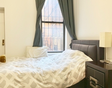 224 E 27th Street - Photo Thumbnail 3
