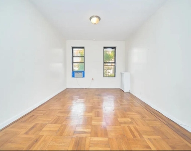 223 E 58th Street - Photo Thumbnail 1