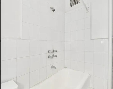 223 E 58th Street - Photo Thumbnail 7