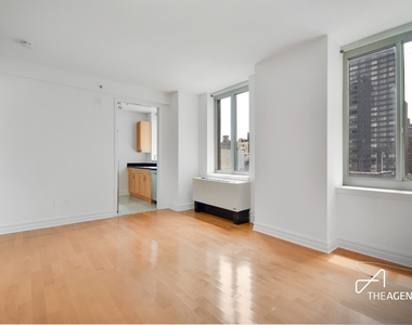401 E 60th Street - Photo Thumbnail 3