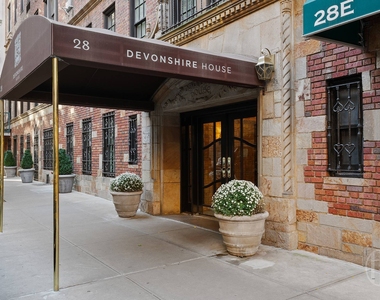 28 E 10th Street - Photo Thumbnail 13