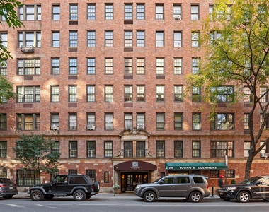 28 E 10th Street - Photo Thumbnail 14