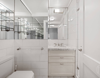 28 E 10th Street - Photo Thumbnail 6