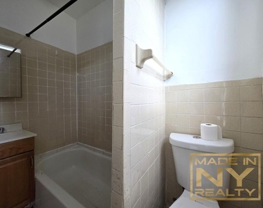 86-04 96th Street - Photo Thumbnail 4
