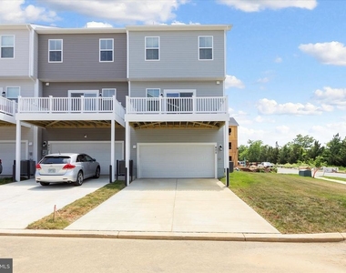 405 17th Avenue - Photo Thumbnail 1