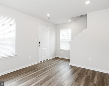 405 17th Avenue - Photo Thumbnail 4