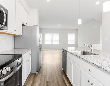 405 17th Avenue - Photo Thumbnail 7