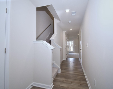 99 Gray Silver Road - Photo Thumbnail 3