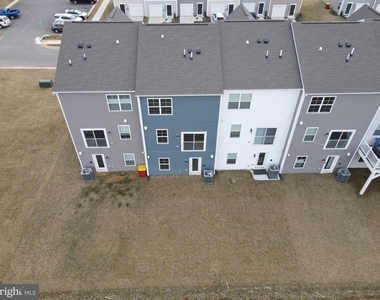 99 Gray Silver Road - Photo Thumbnail 1
