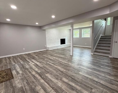 238 Betty Lewis Drive - Photo Thumbnail 17