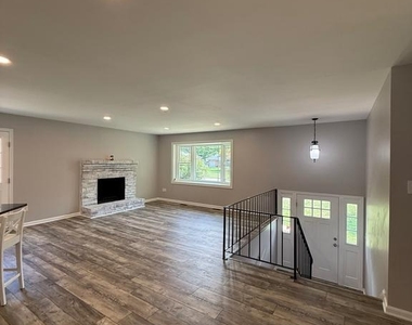 238 Betty Lewis Drive - Photo Thumbnail 3