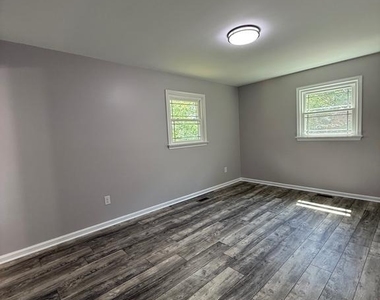 238 Betty Lewis Drive - Photo Thumbnail 11