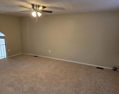 12735 Lighthouse Lane - Photo Thumbnail 4