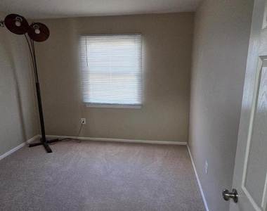 12735 Lighthouse Lane - Photo Thumbnail 13