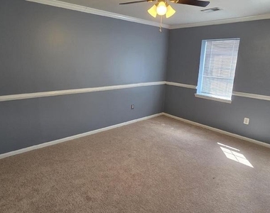 12735 Lighthouse Lane - Photo Thumbnail 7