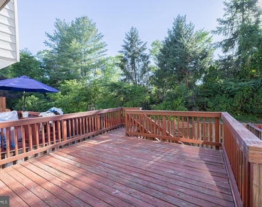 12866 Hyannis Lane - Photo Thumbnail 13