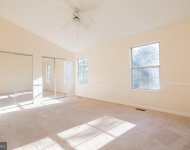 12866 Hyannis Lane - Photo Thumbnail 10