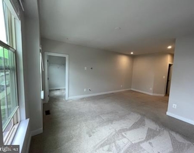 42595 Burbank Terrace - Photo Thumbnail 27