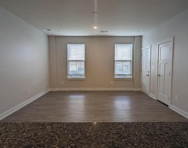 42595 Burbank Terrace - Photo Thumbnail 9