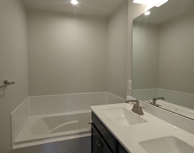 42595 Burbank Terrace - Photo Thumbnail 16