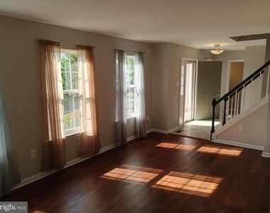 345 Silver Ridge Drive - Photo Thumbnail 3