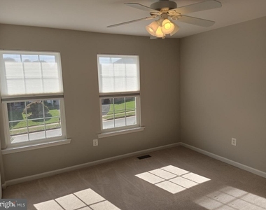345 Silver Ridge Drive - Photo Thumbnail 18