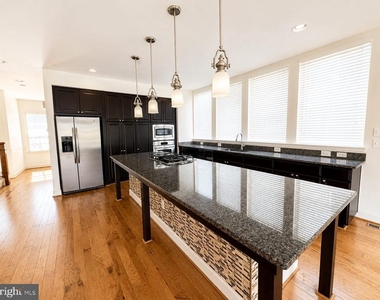 22806 Breezy Hollow Drive - Photo Thumbnail 7