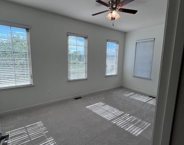 22806 Breezy Hollow Drive - Photo Thumbnail 16