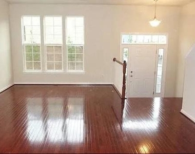 42731 Telford Terrace - Photo Thumbnail 2