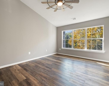20399 Volley Terrace - Photo Thumbnail 12