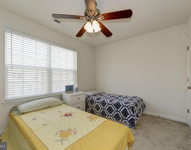22677 Flowing Spring Square - Photo Thumbnail 19