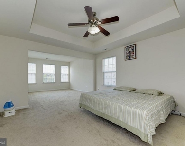 22677 Flowing Spring Square - Photo Thumbnail 15