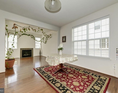 22677 Flowing Spring Square - Photo Thumbnail 9