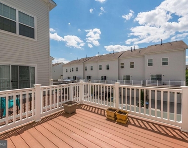 22677 Flowing Spring Square - Photo Thumbnail 28