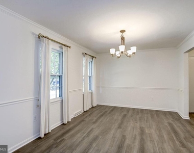 9012 Penn Manor Court - Photo Thumbnail 15