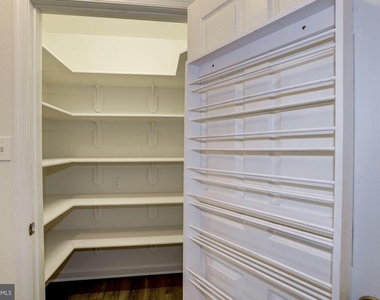 9012 Penn Manor Court - Photo Thumbnail 7