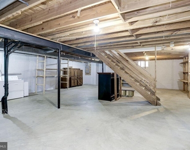 9012 Penn Manor Court - Photo Thumbnail 31