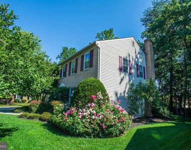 9012 Penn Manor Court - Photo Thumbnail 19
