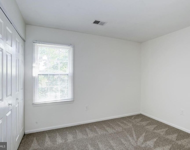 9012 Penn Manor Court - Photo Thumbnail 27