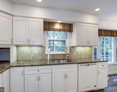 9012 Penn Manor Court - Photo Thumbnail 5