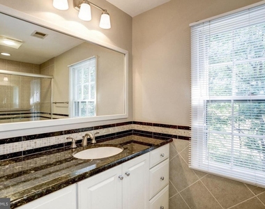 9012 Penn Manor Court - Photo Thumbnail 22
