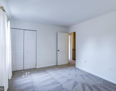 9012 Penn Manor Court - Photo Thumbnail 26