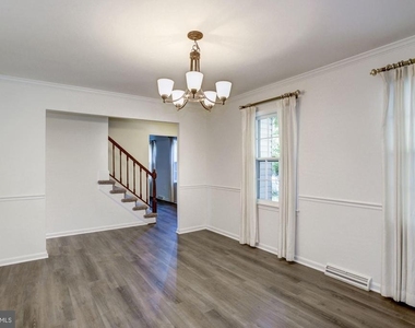 9012 Penn Manor Court - Photo Thumbnail 14