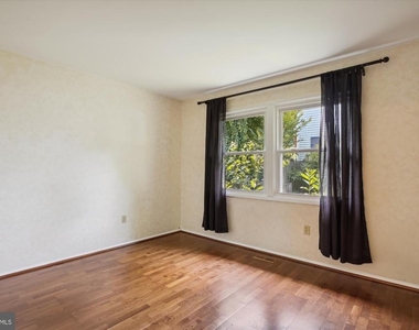 4607 Marshall Hall Lane - Photo Thumbnail 24