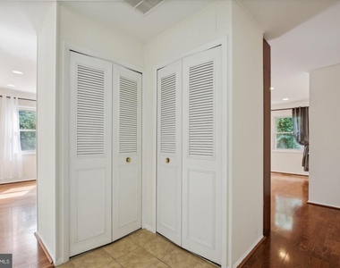 4607 Marshall Hall Lane - Photo Thumbnail 2