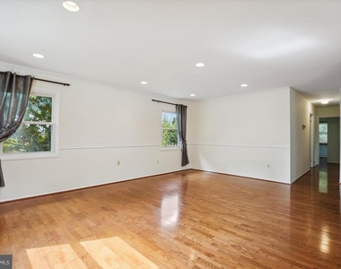 4607 Marshall Hall Lane - Photo Thumbnail 5
