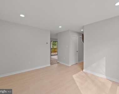 2852 Cedarest Road - Photo Thumbnail 14